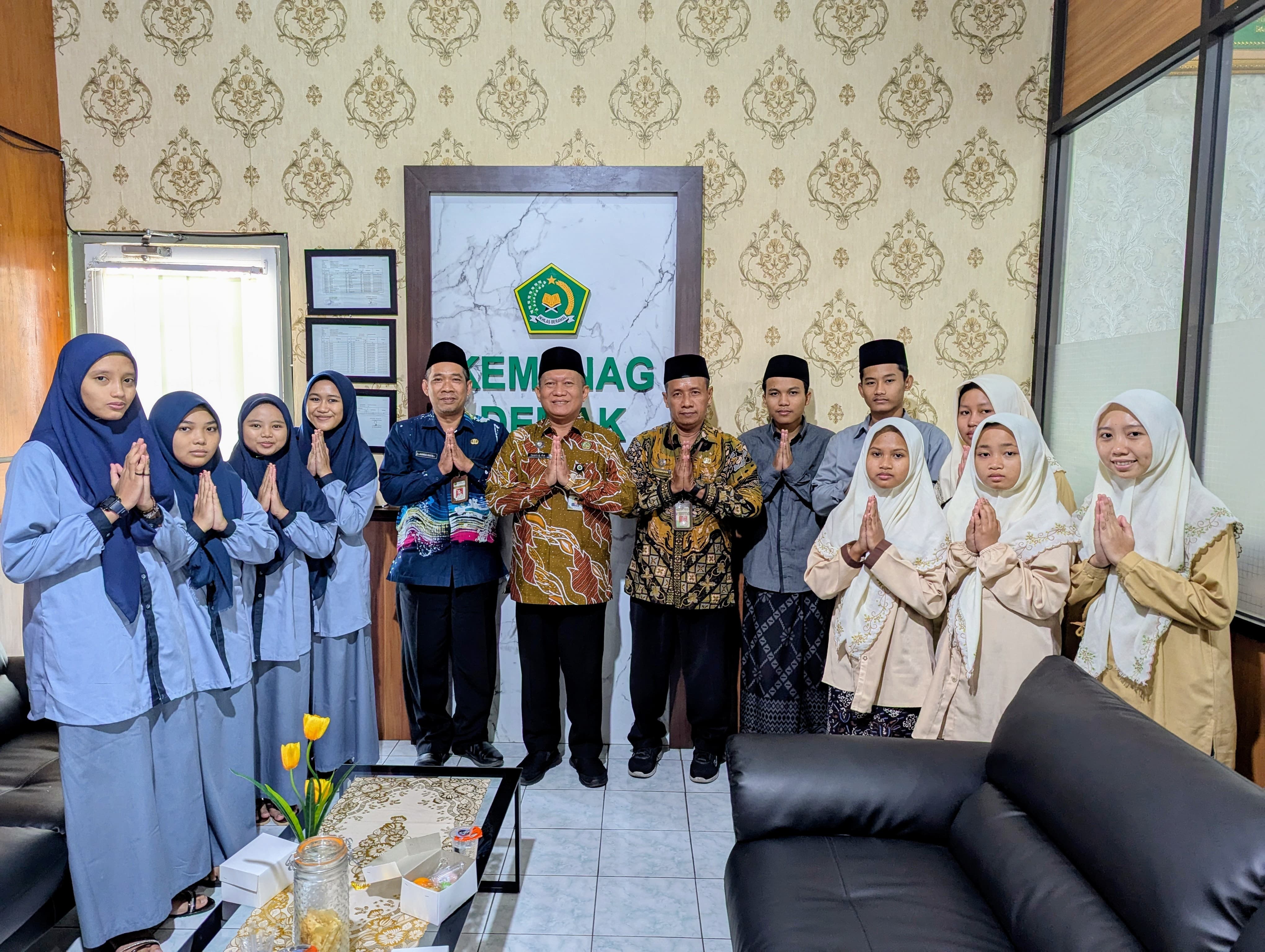 Jelang Kompetisi MQK Tingkat Prov. Jateng Tahun 2025,Kepala Kemenag Berikan Motivasi Bagi Kontingen Demak