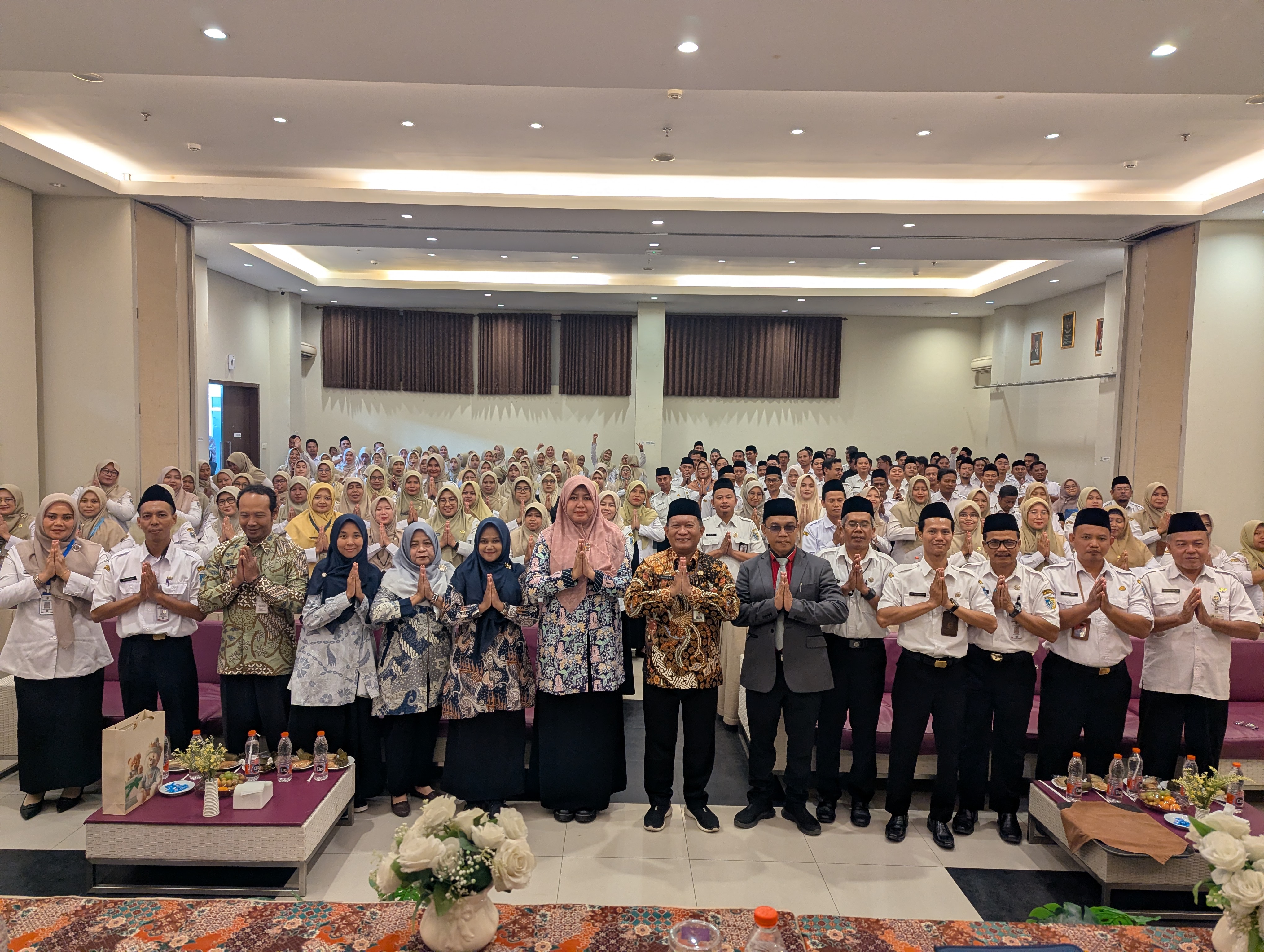 Sebagai Keynote Speaker, Kepala Kemenag Tekankan Moderasi dan Pembangunan Karakter Pada Guru PAI SD